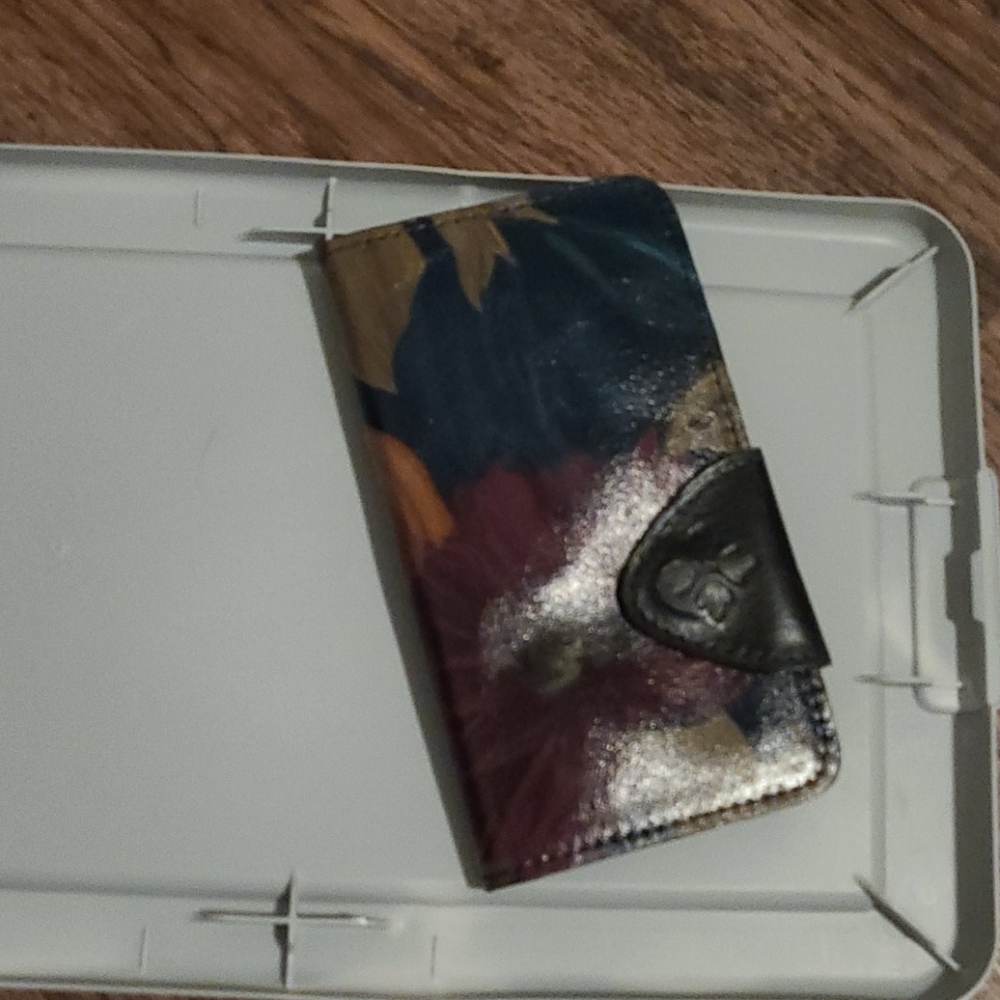Patricia Nash IPhone 8 plus wallet case